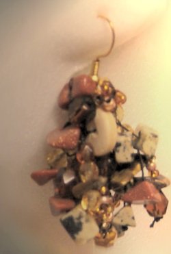 orecchini perline pendenti grappolo filo cerato pietre semipreziose perle cocco cristalli rame