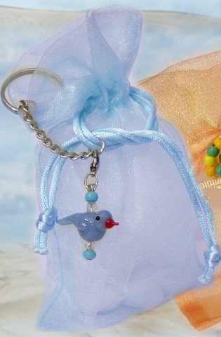 idee con ciondoli animaletti vetro portachiavi con charms vetro fai da te per sacchetti bomboniere sacchettini organza